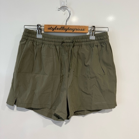 NWT Outdoor Voices Doing Things Green Shorts - Picture 2 of 7